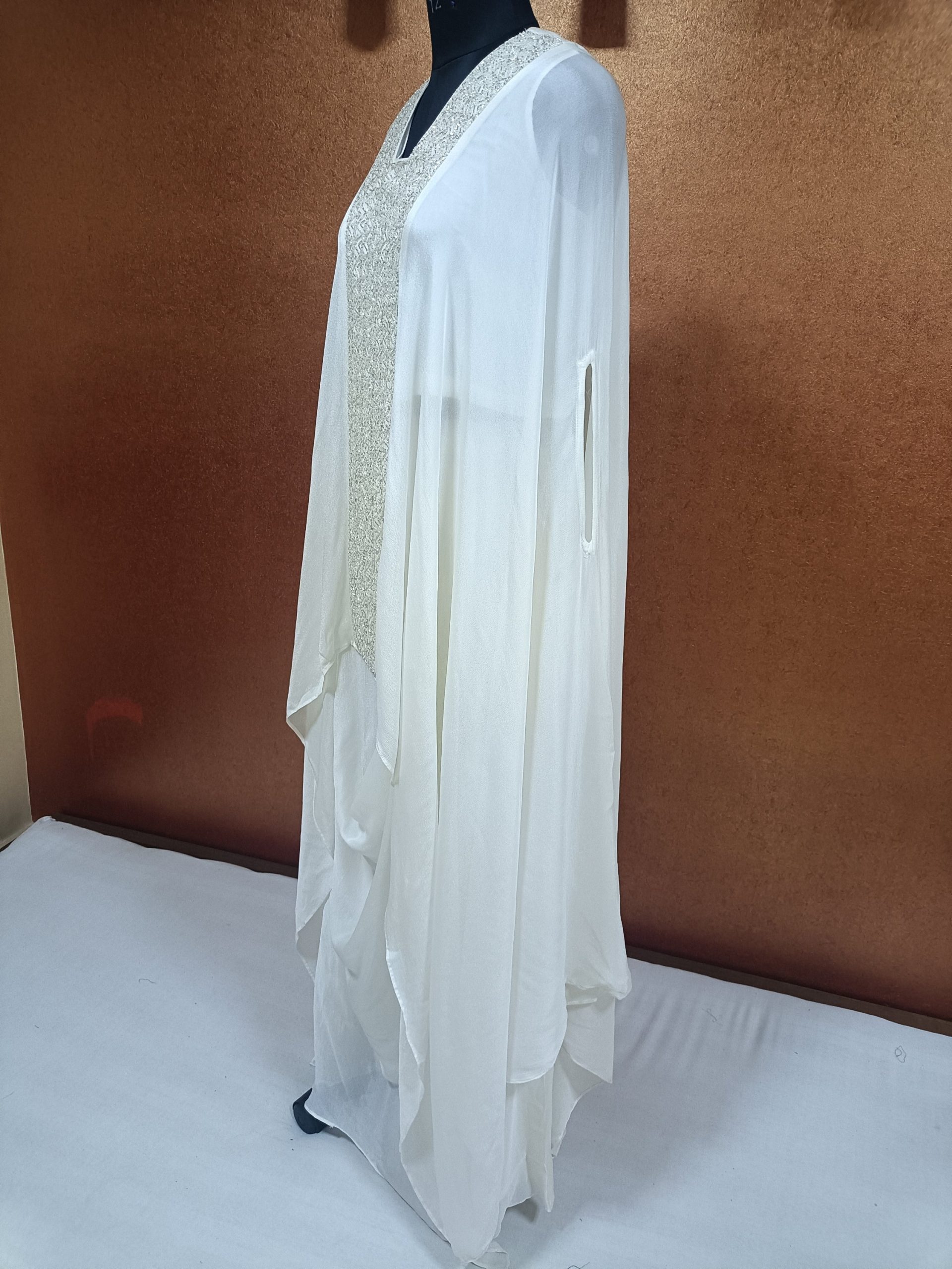 Label T2 Designer Indo Western Front Center Hand Embroidery - Image 3