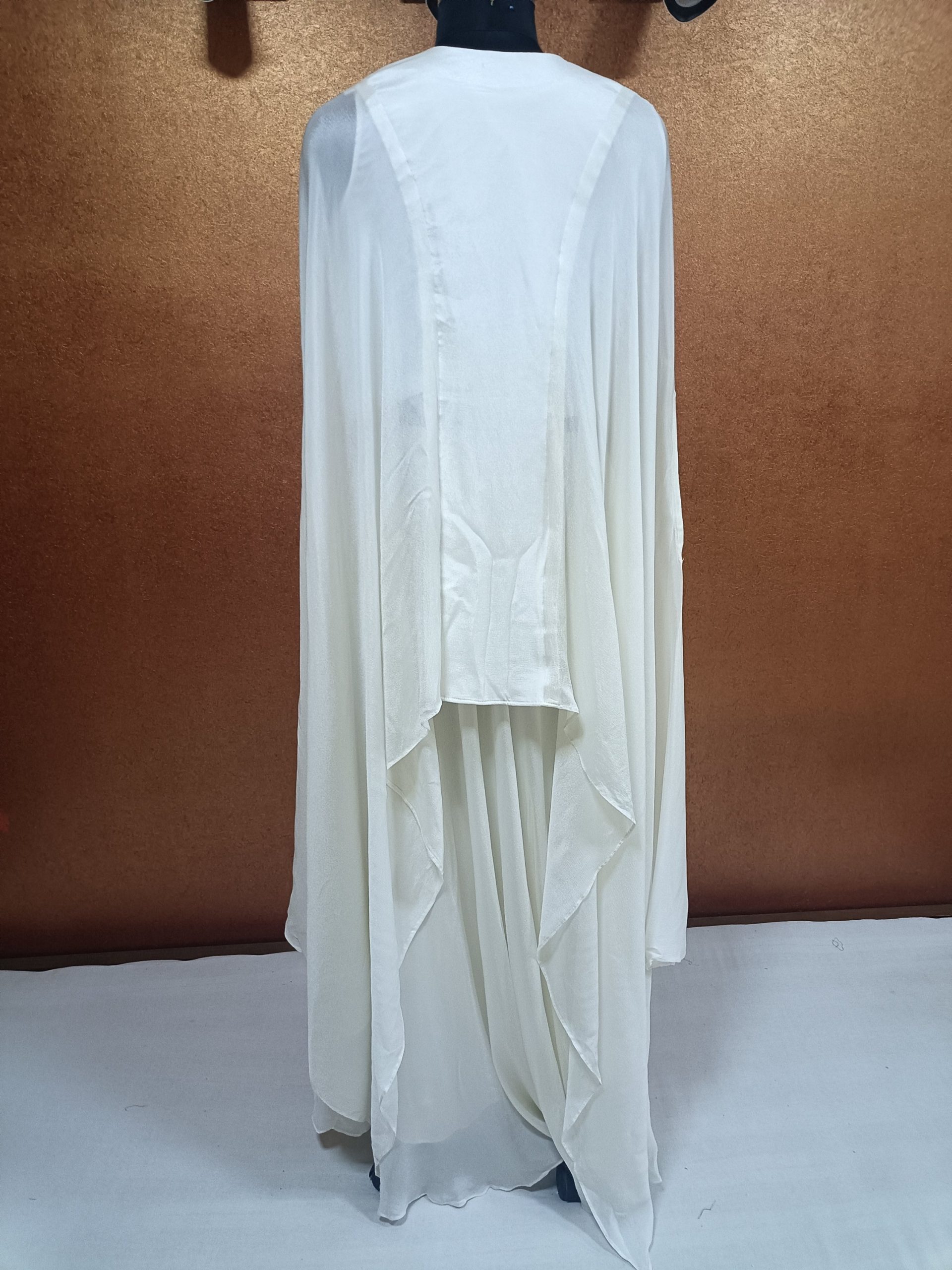 Label T2 Designer Indo Western Front Center Hand Embroidery - Image 4