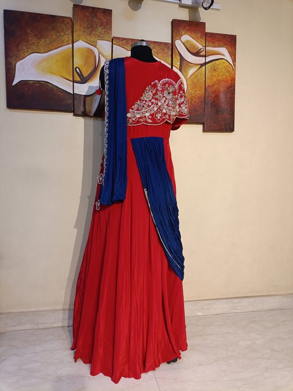 Label T2 Designer Drape Gown with Attached Dupatta. Heavy Hand Embroidery - Image 2