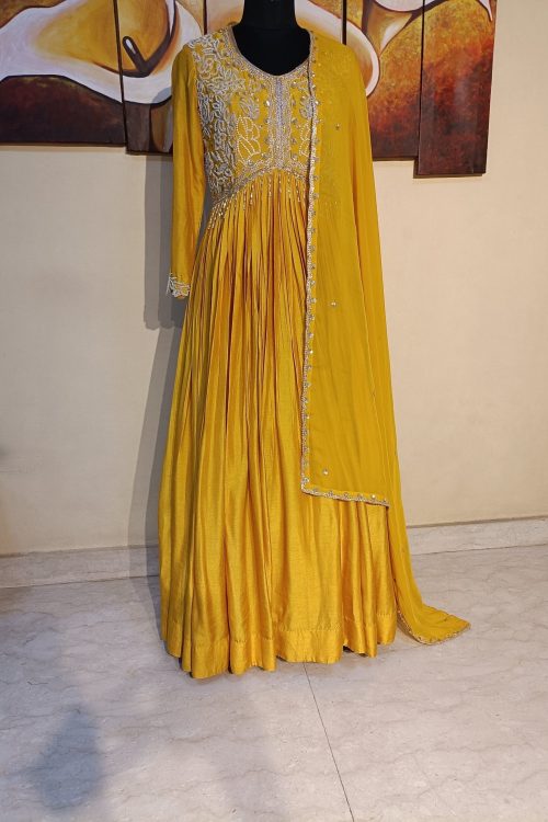 Label T2 Designer Nayara Cut Gown