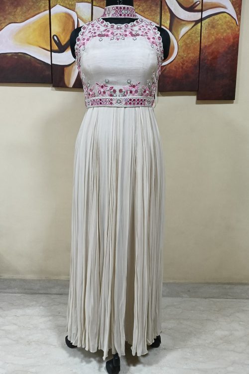 Label T2 Designer Gown