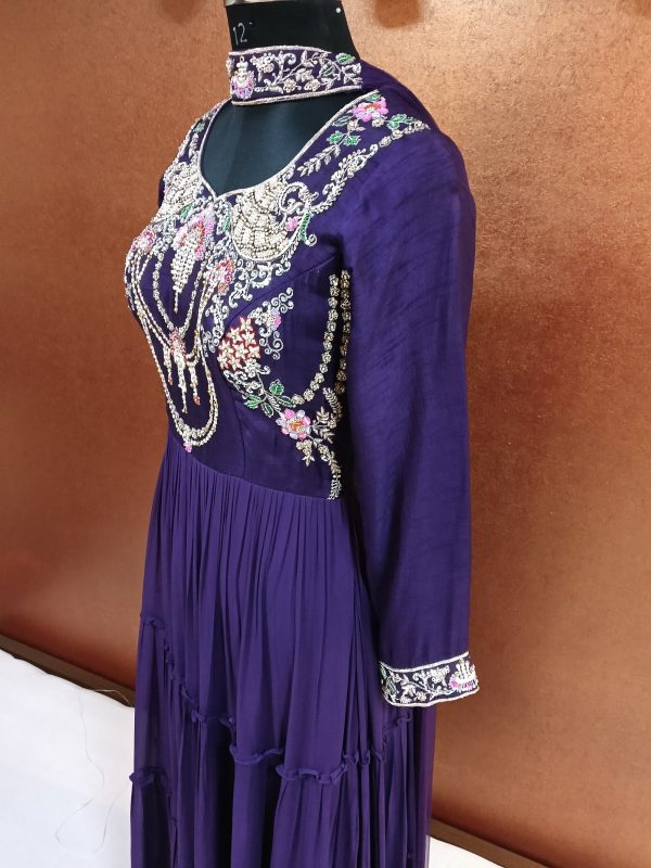 Label T2 Designer Gown: Pure Hand Work - Image 4