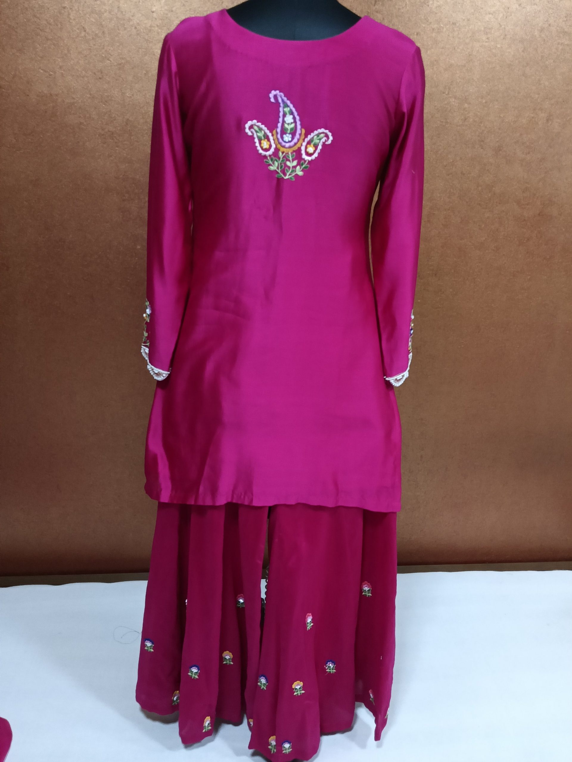 Label T2 Designer Kurti, Garara with Dupatta - Image 3