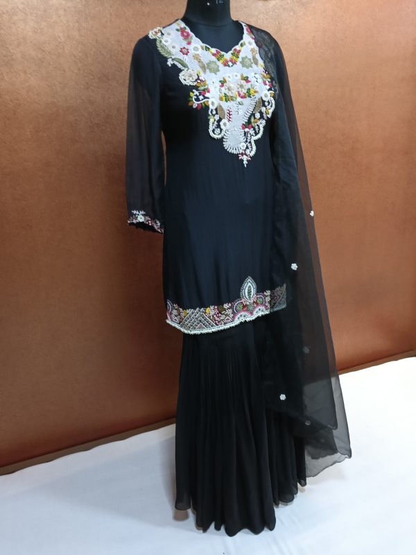 Label T2 Designer Kurti Sharara with Dupatta Exclusive Hand Embroidery - Image 2