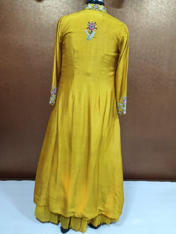 Label T2 Designer Jacket, Bustair, with Lahenga. Heavy Hand Embroidery - Image 3