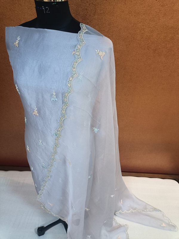 Label T2 Designer Kurti Pant with Dupatta Heavy Shadow Hand Embroidery work - Image 2