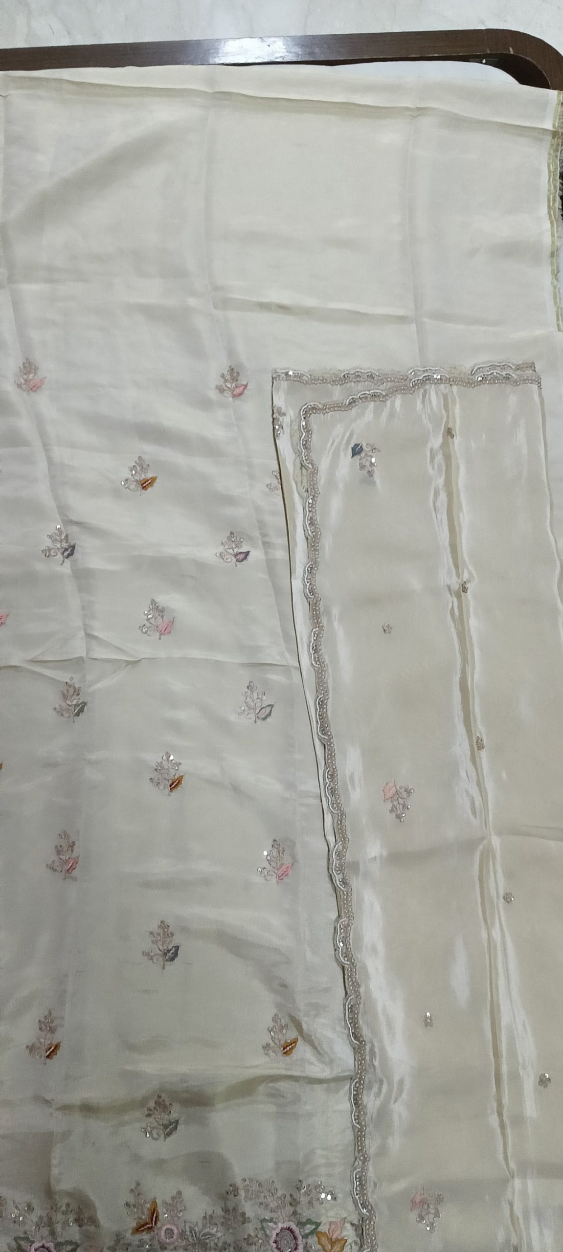 Label T2 Designer UNSTITCHED KURTI Pant with Dupatta Exclusive Hand Embroidery